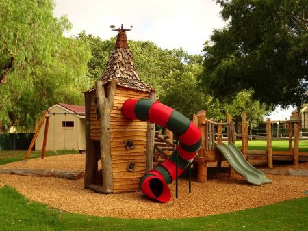 Mitcham Reserve - Elf Tower