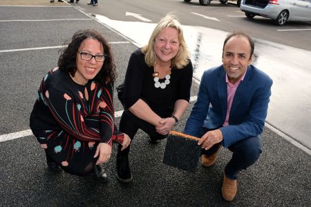 Lina Goodman, Tyre Stewardship Australia CEO, Mayor of the City of Mitcham Dr Heather Holmes-Ross, Mahdi Disfani  Senior Lecturer in Geotechnical Engineering at the University of Melbourne Permeable Paving at St Marys Park on the Permeable Paving
