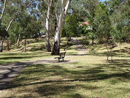 Hawthorndene Oval Seat 2018
