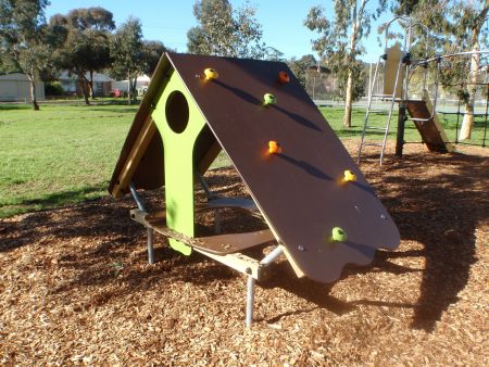 Naomi Reserve Cubby Climber