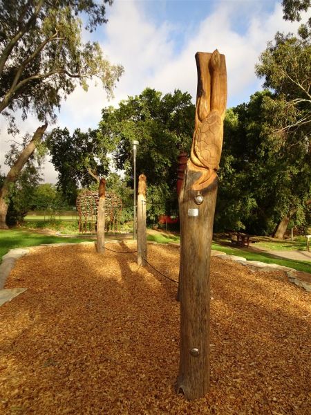 Mitcham Reserve - Balancing Rope Totems