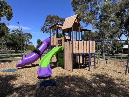 Thurles Street Reserve playground 